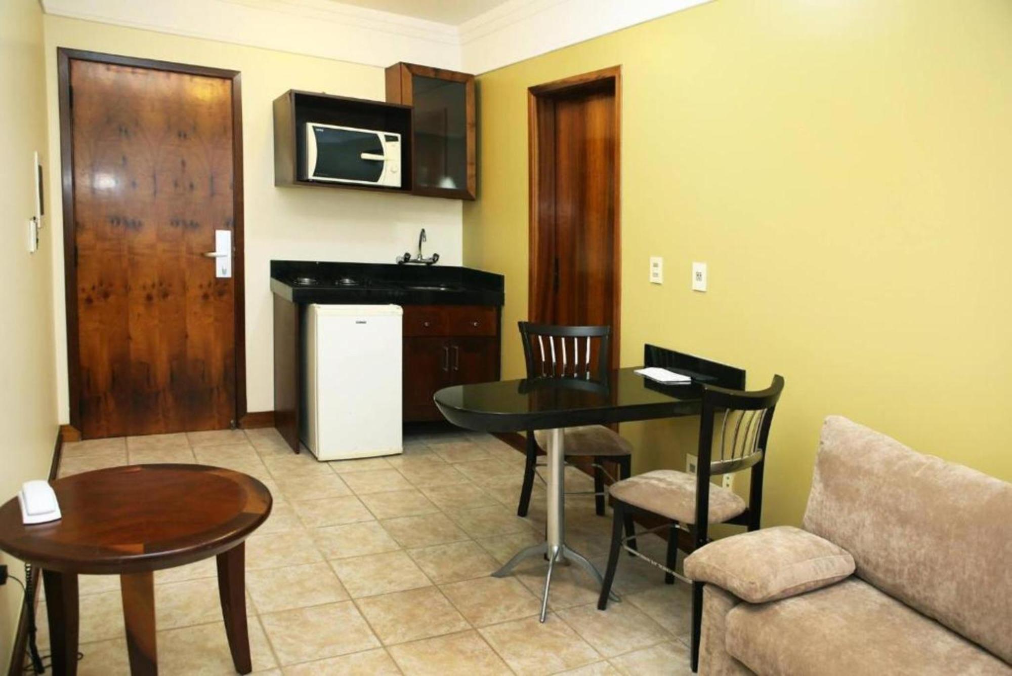 Le Village Flats E Hotel Joinville Bilik gambar